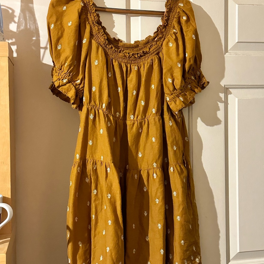 Gold knee length dress can be off shoulder or on shoulder